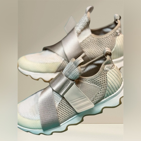 Sorel Women's Kinetic Impact II Wrap Sneakers Size 9 - Picture 2 of 9